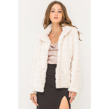 Load image into Gallery viewer, En Creme Soft Faux Fur Jacket w/ Front Snap Closure
